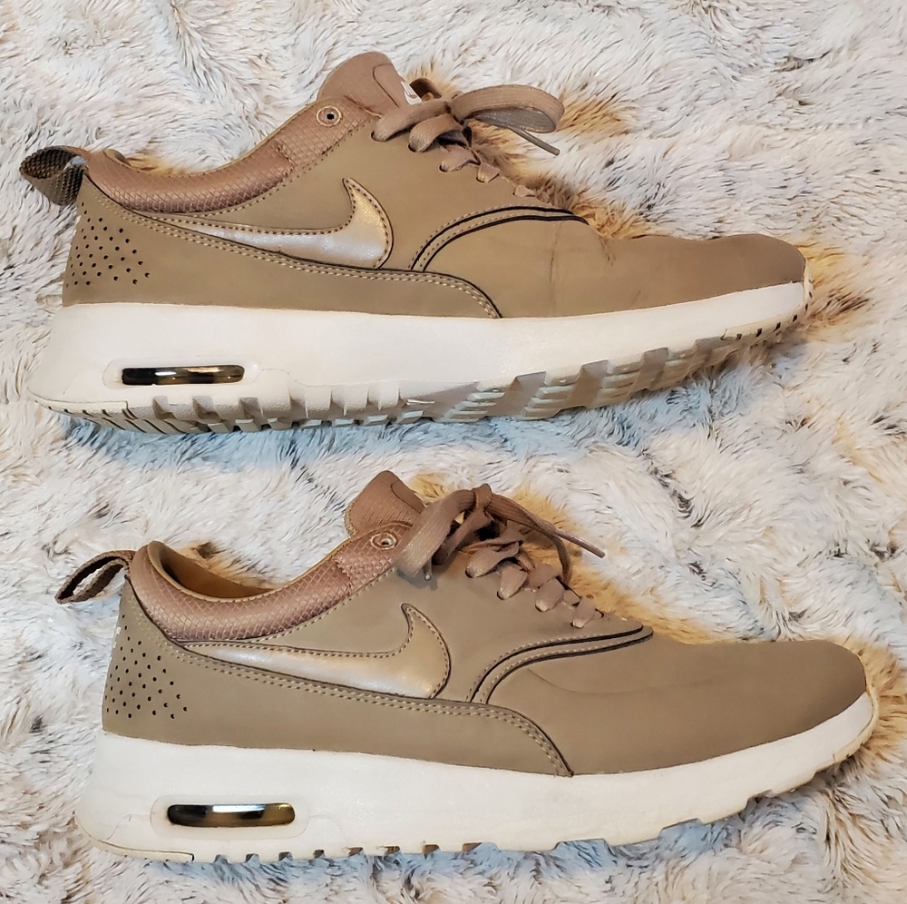 Women's Nike Air Max Desert Camo Size 6